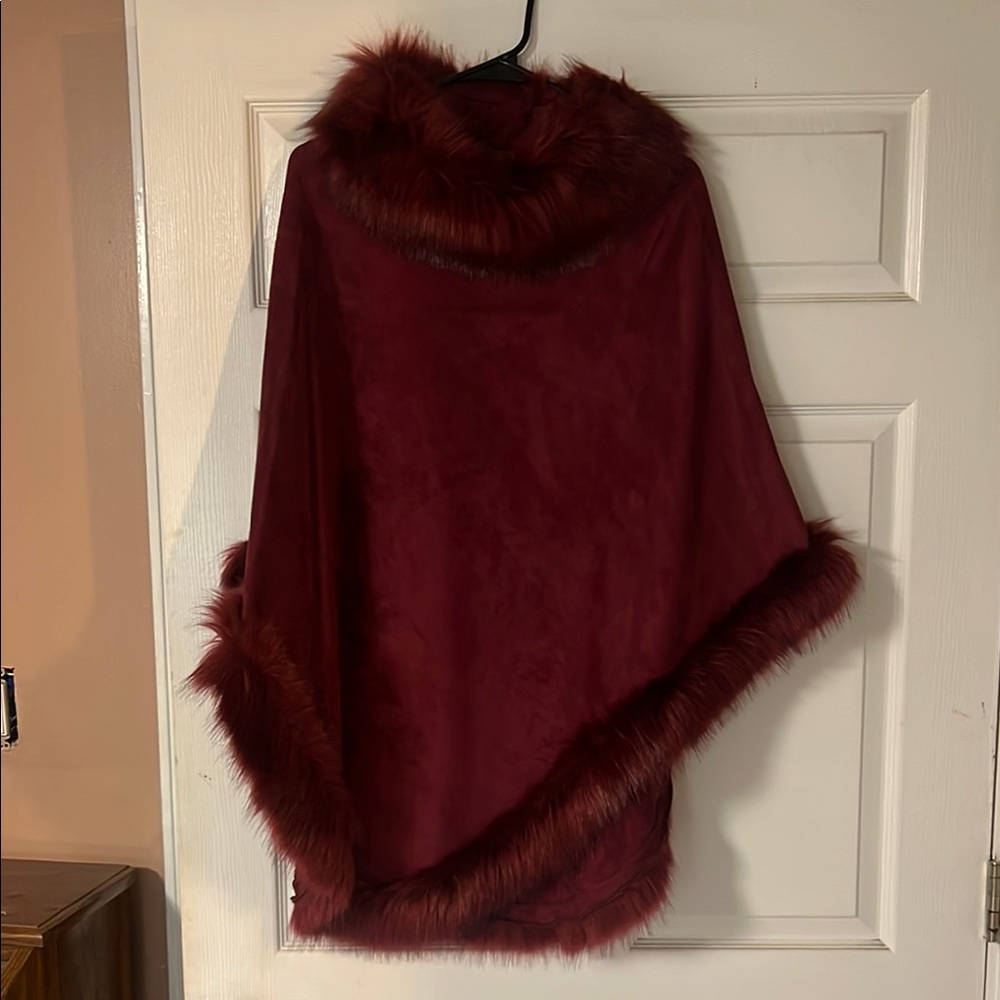 Elegant Burgundy Faux Fur Trim Poncho